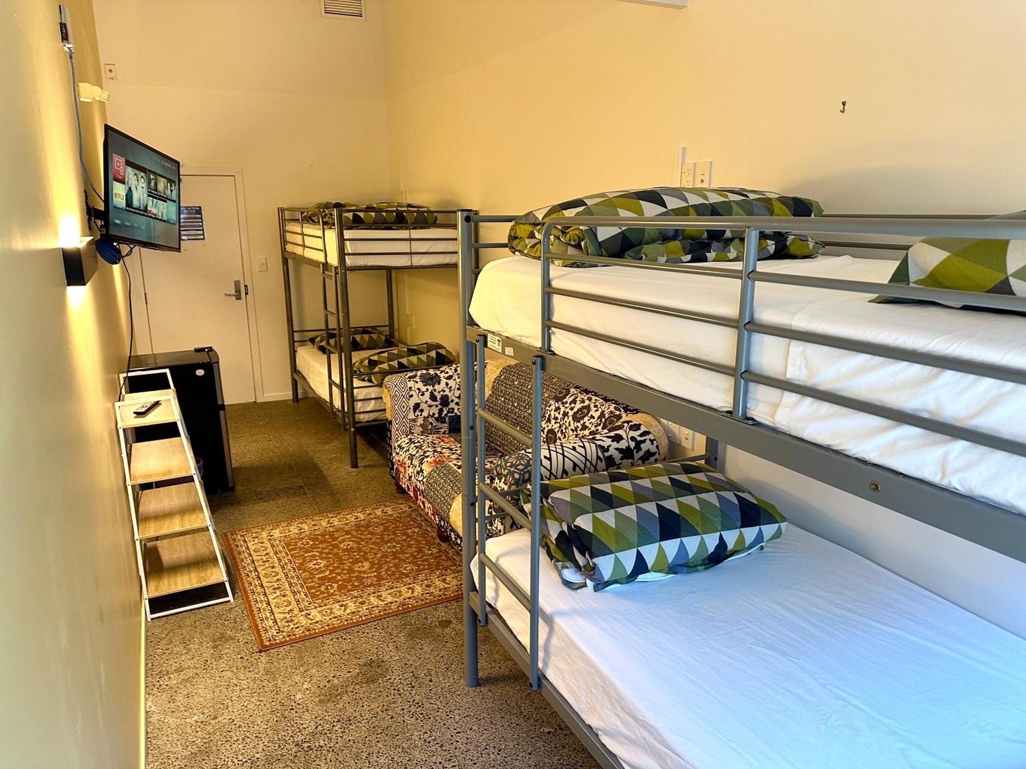 Tmacs Auckland Hostel Bagian luar foto